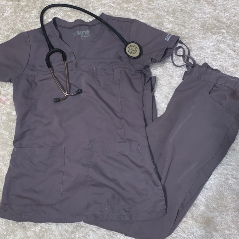 Light gray Grey’s Anatomy scrub set